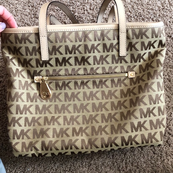 Handbags - Michael Kors Purse
